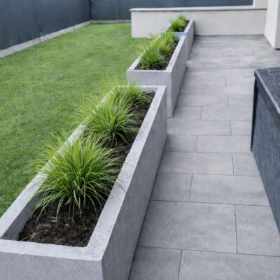 Podłużne donice na wymiar widok z góry